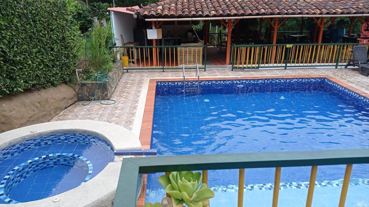 Finca Hotel Villa Mariana モンテネグロ エクステリア 写真